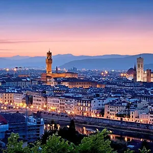 https://romantic-house-firenze.it-tuscanyhotel.com